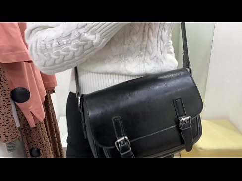 ❤️ Јавна мастурбација младе кучке ФералБерри са дилдом у соби за мерење ❌ Прелеп порно на sr.extraclasswork.ru